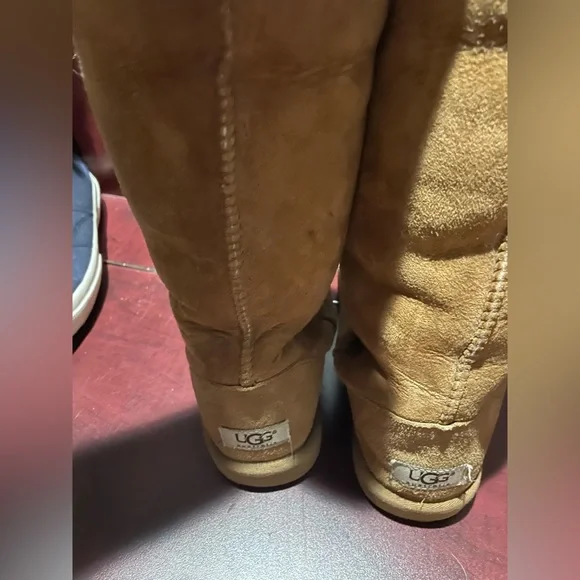 UGGs - Picture 3 of 3